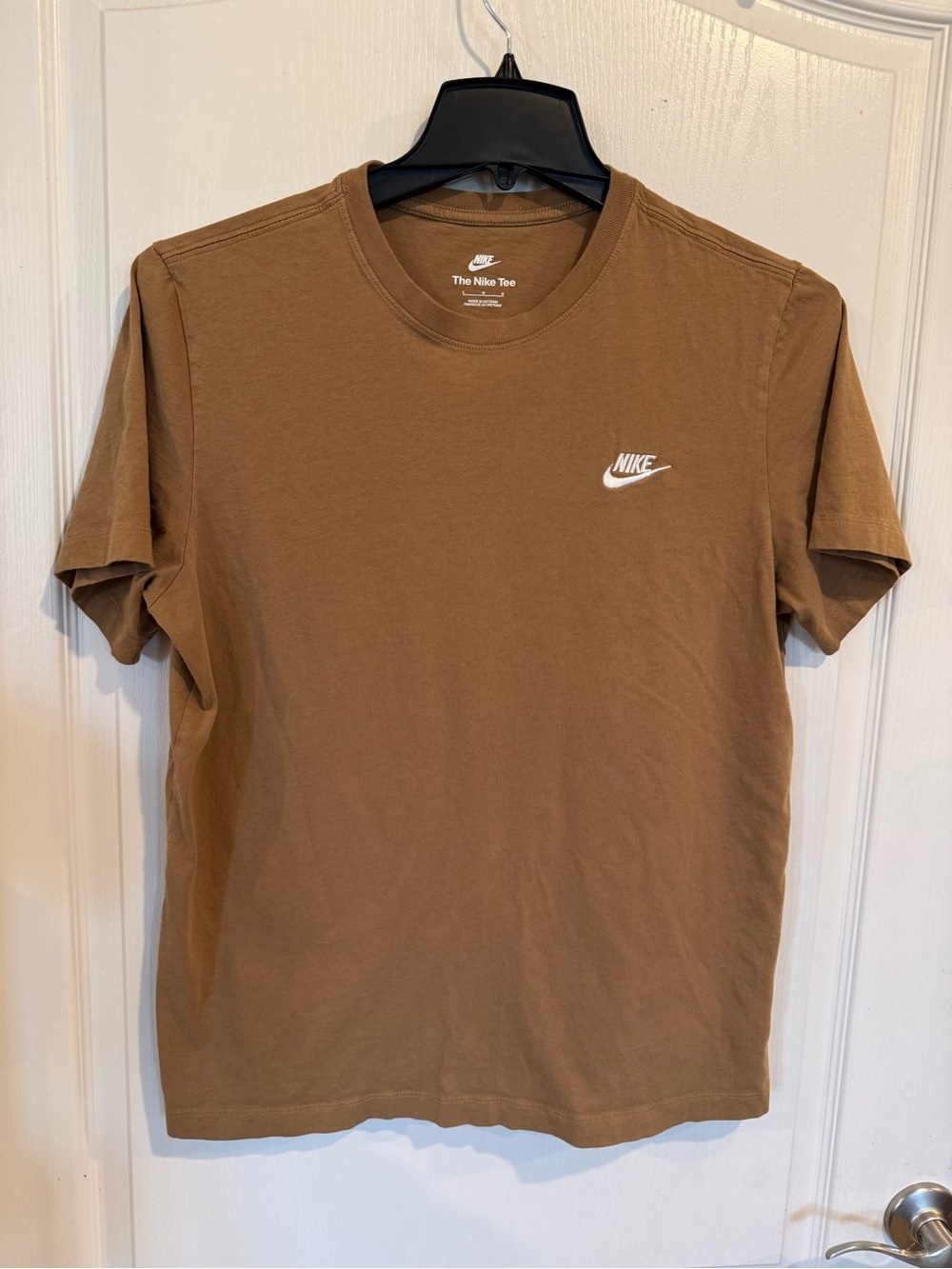 Nike taupe the Nike tee Men's Embroidered Logo short sleeve casual T-Shirt large